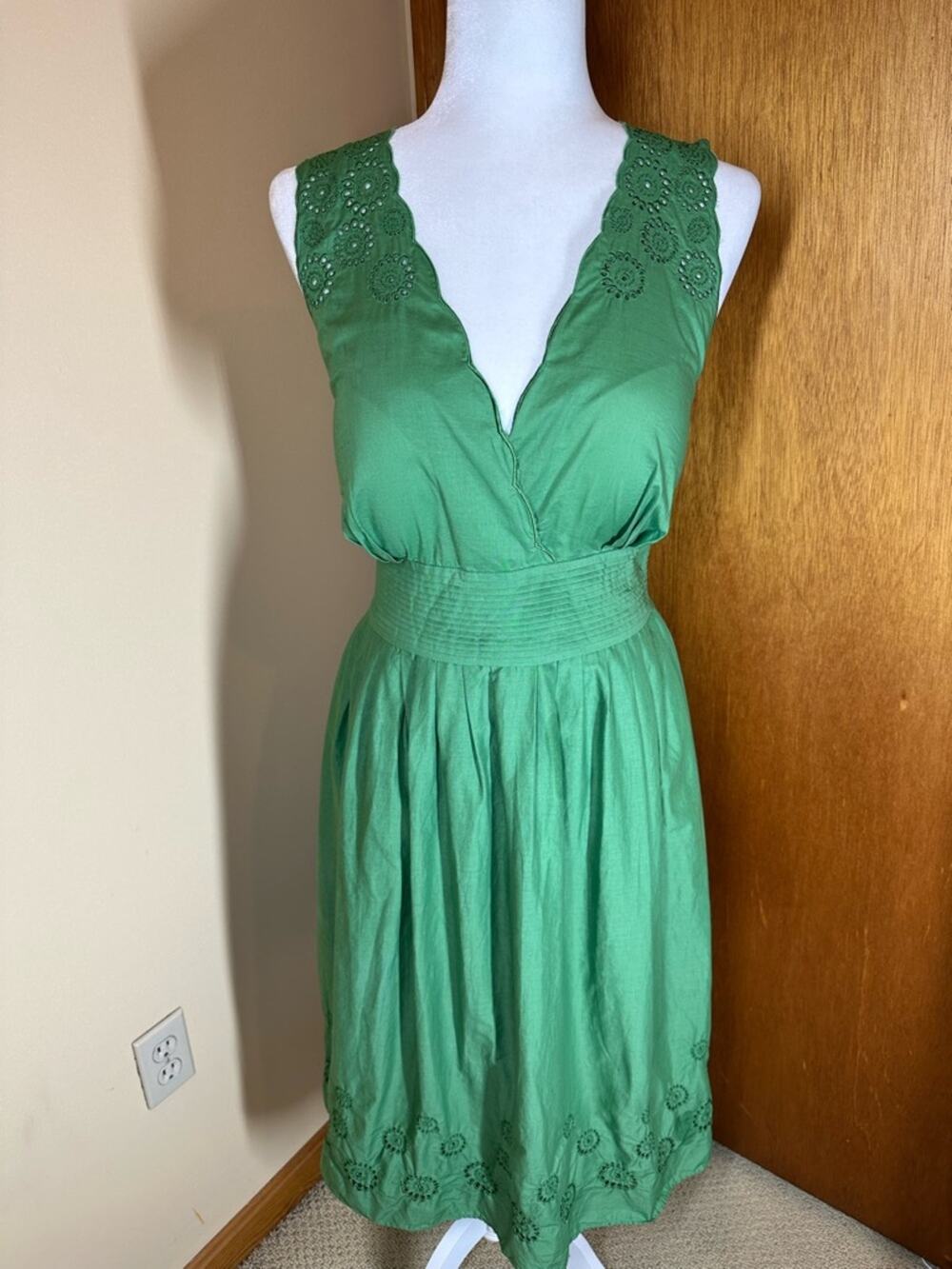 Eliza J Green Eyelet Cotton Halter Dress Size 16 Sleeveless Midi A-Line Lined